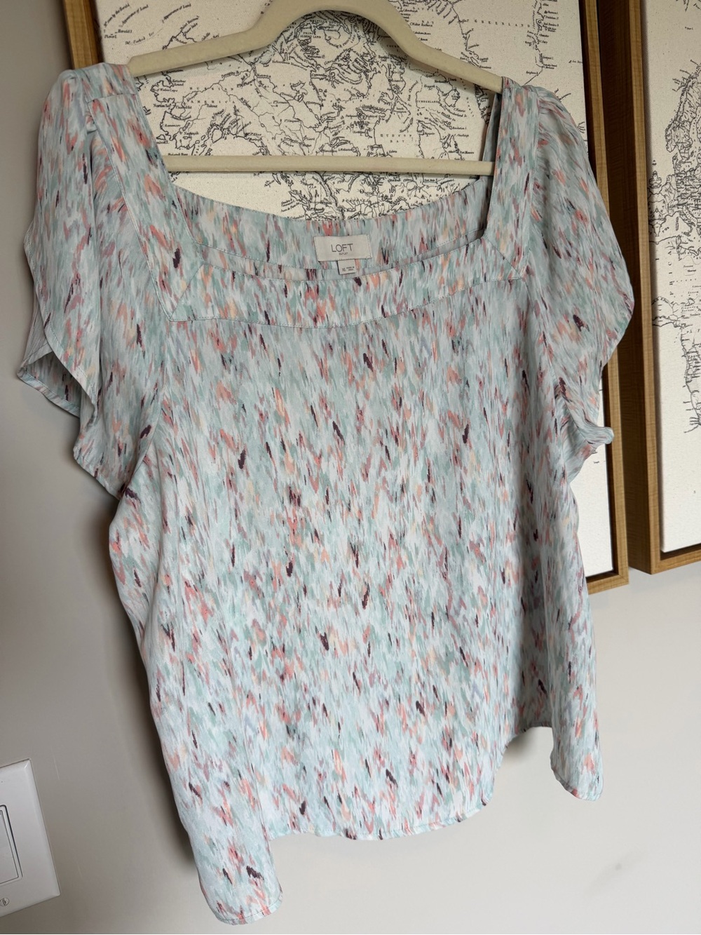 LOFT Mint and Coral Printed Flutter Sleeve Blouse